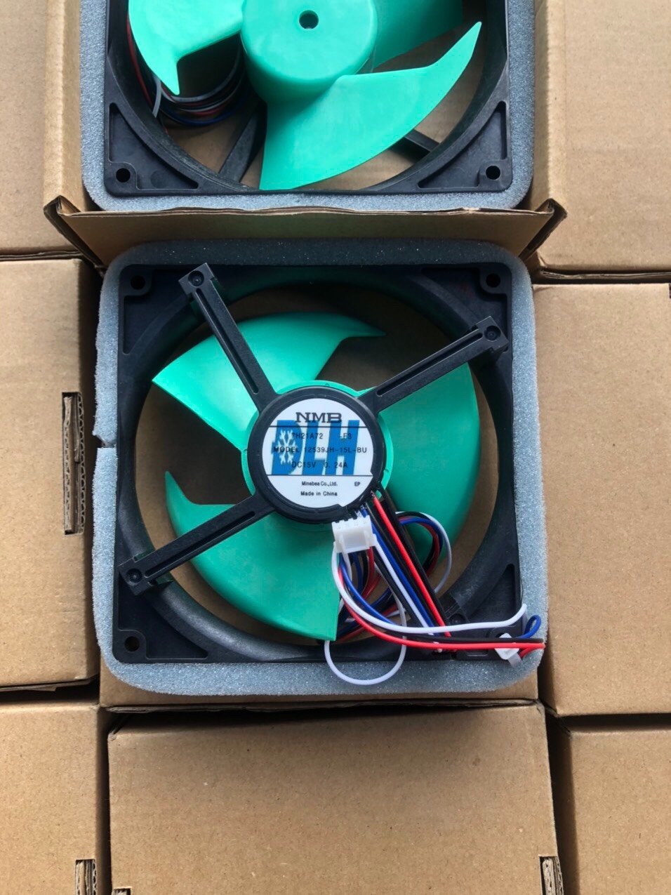 QUẠT TỦ LẠNH 12CM 4 DÂY 15V