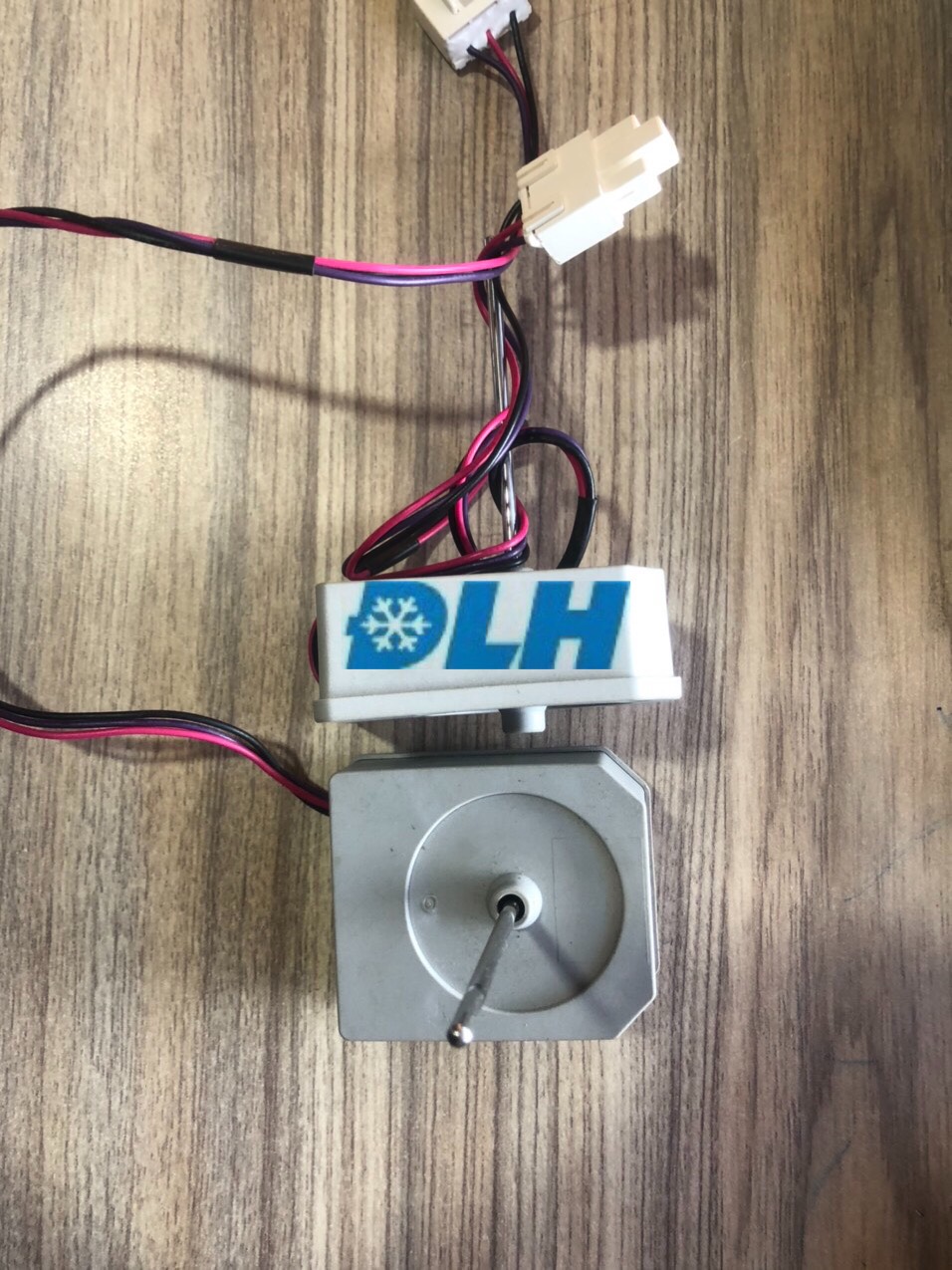 QUẠT TỦ LẠNH LG 3 DÂY 