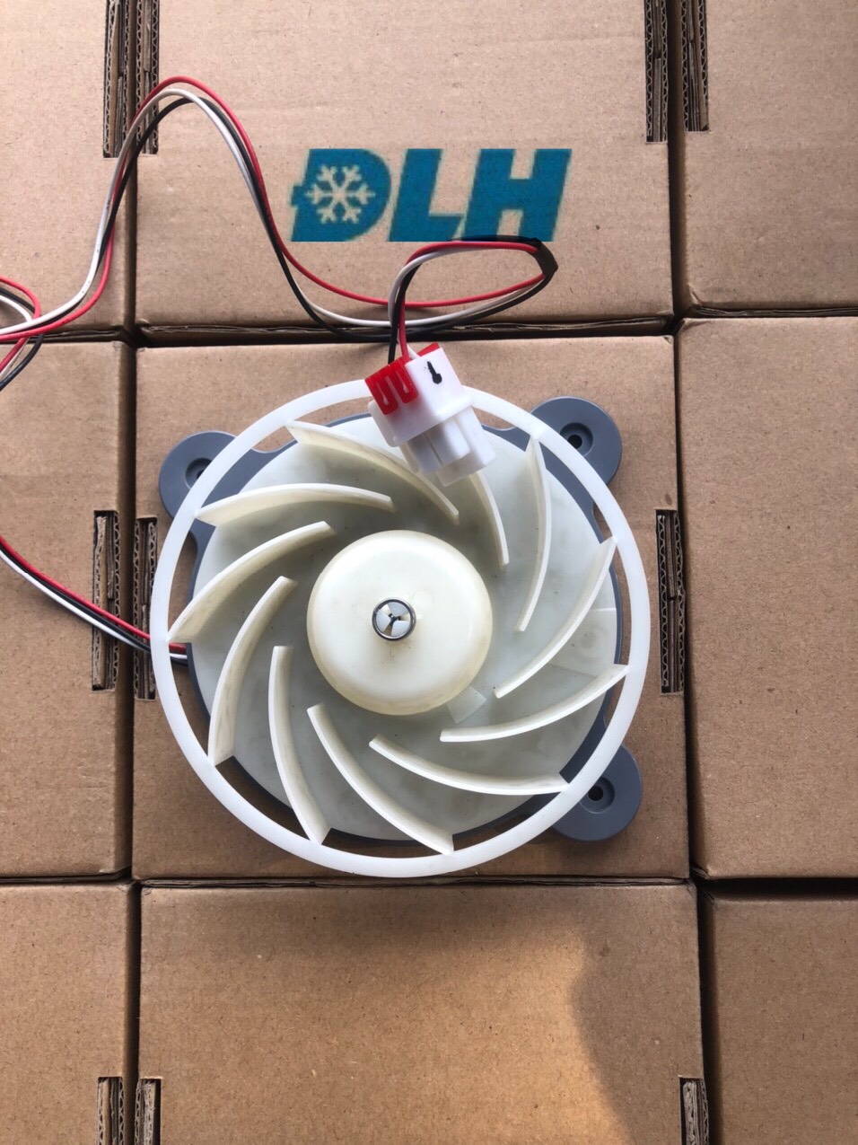 QUẠT TỦ LẠNH SAMSUNG 3 DÂY 12V