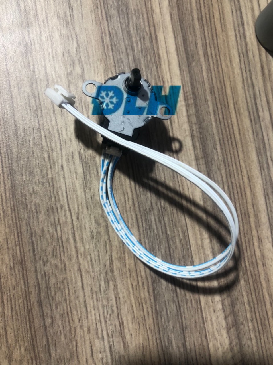 MOTO ĐẢO MÁY LẠNH TOSHIBAR