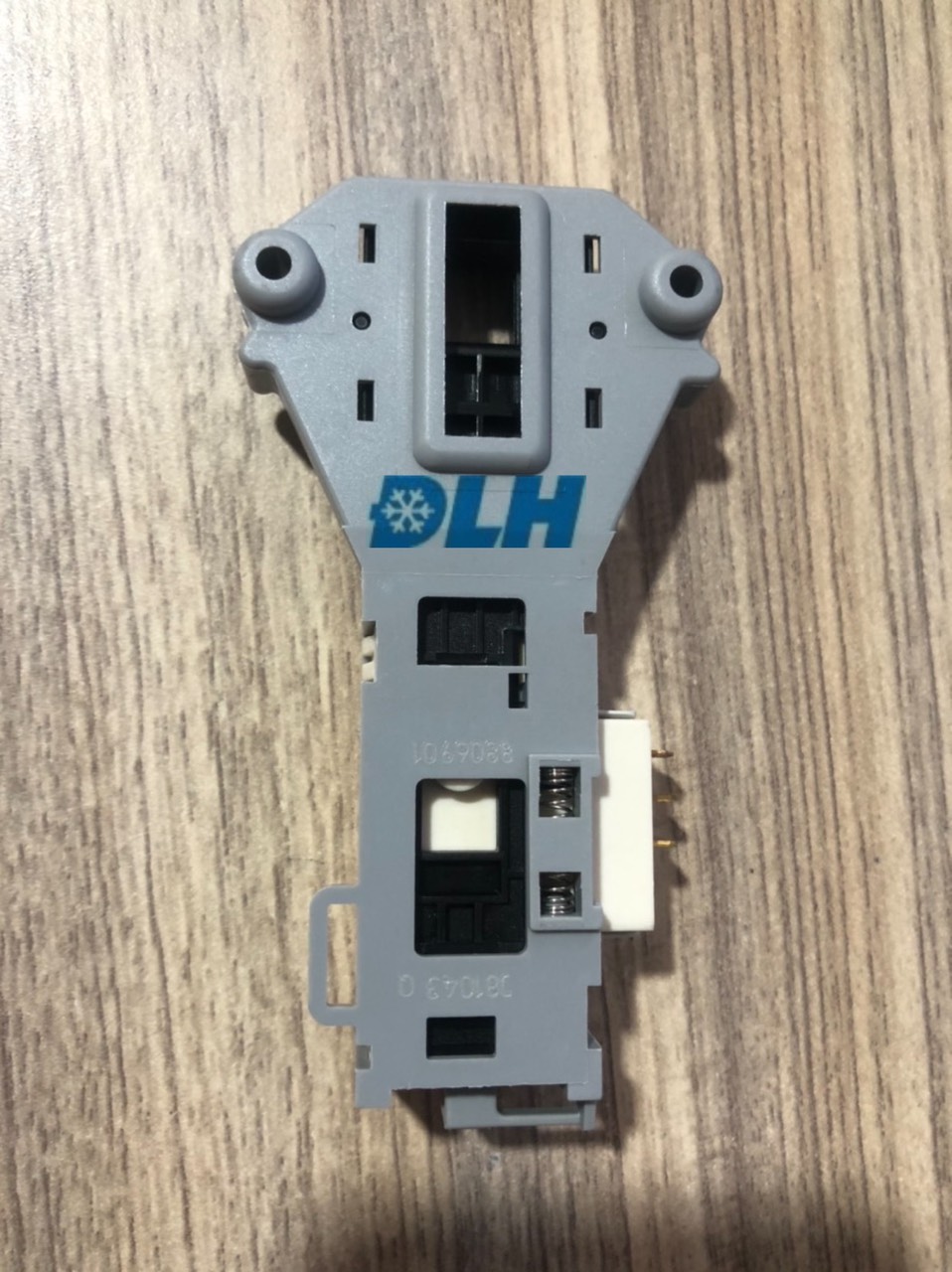 KHÓA CỬA LG NHỎ DÀI